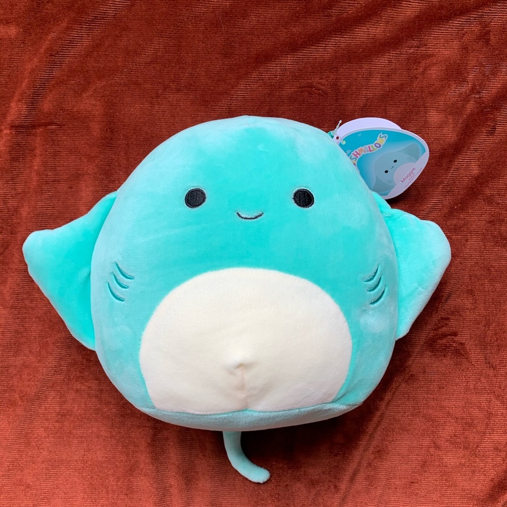 Squishmallow 8” Maggie the Stingray